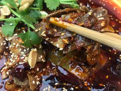 -有红鸡毛店·川菜(建设路店)