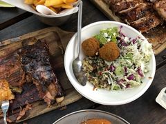 -Ribs & Burgers The Rocks