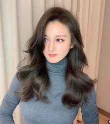 -罗亚帝·NASHOW纳秀形象设计