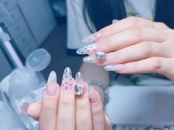 -星辰·新中式美甲美睫工作室