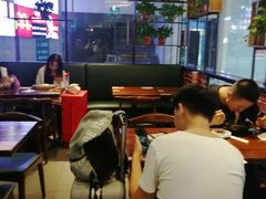 大堂-李先生牛肉面大王(济南火车站候车室店)