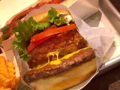-The Habit Burger Grill 哈比特汉堡(复兴soho店)