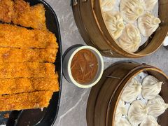 -莱莱小笼·乔艾