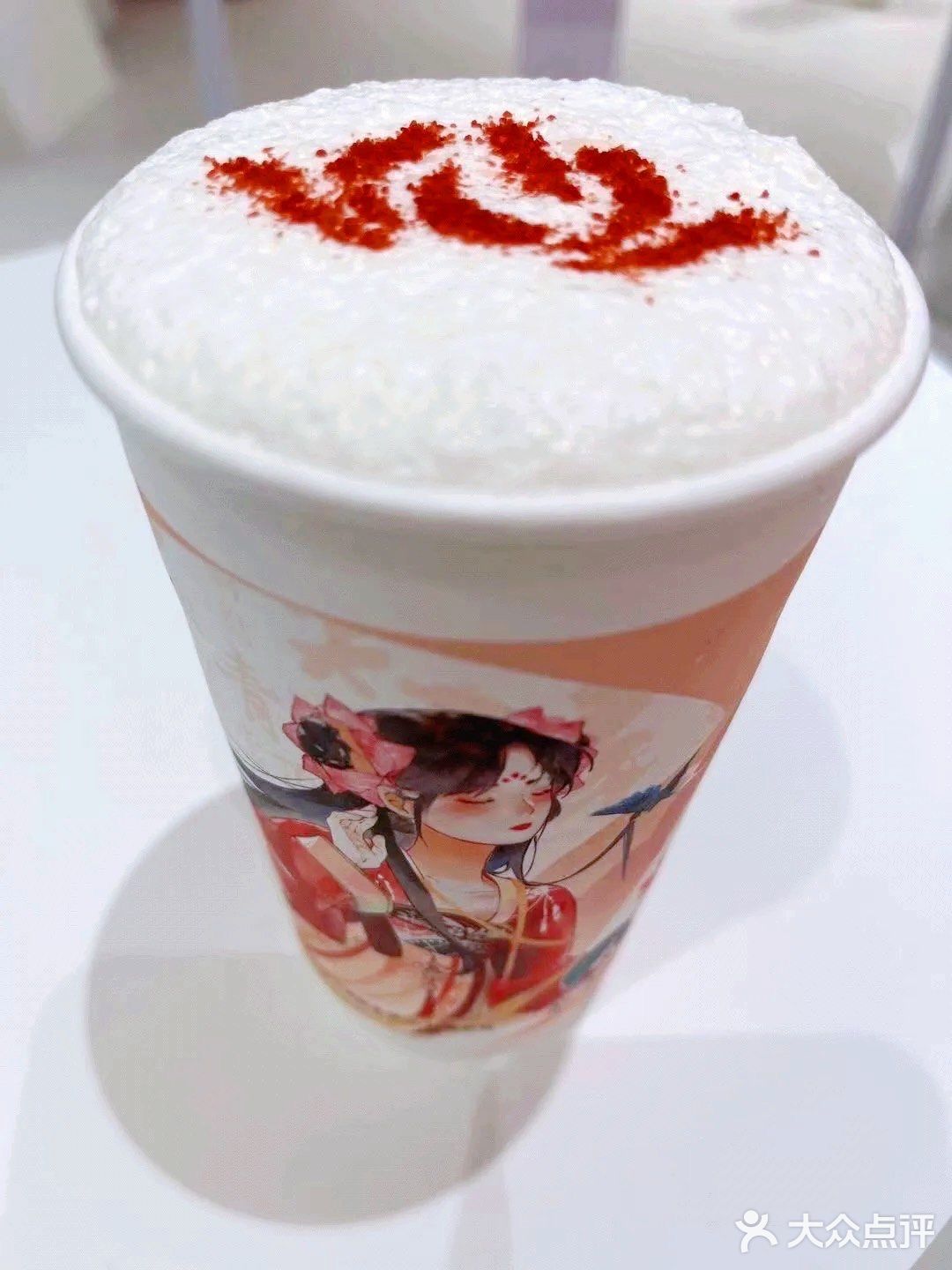 茶饮届与汉服届的首次跨界联名体验店