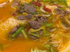 -粉小主·贵州酸汤牛肉粉(南京仙林金鹰店)