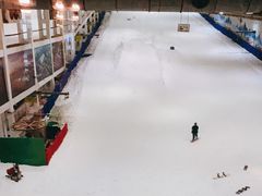 -乔波室内滑雪场