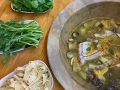 -云南野生菌石锅鱼石锅鸡(大金塔店)