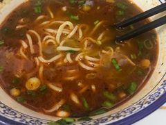 -牛一嘴·兰州牛肉面·大盘鸡(财富中心店)