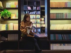 -钟书阁(松江泰晤士小镇店)