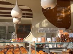 -VERIE BAKEHOUSE