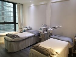 -F.N冻龄皮肤管理中心