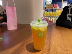 -奈雪的茶(湖滨银泰in77C区PRO店)