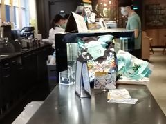 大堂-星巴克(汾阳路店)