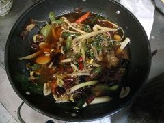 -乡土特色.冷锅鱼.牦牛肉汤锅