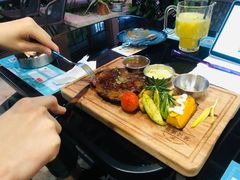 -拾挚扒房(招商花园城店)