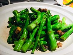 -贝勒爷·酥不腻烤鸭