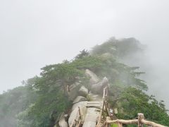 -罗田薄刀峰风景区