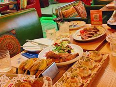 -Famous肥猫墨西哥音乐餐吧(五棵松华熙LIVE店)