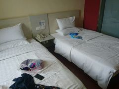 -艾豪森酒店(西安北大街地铁站店)