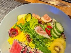 -卡普里披萨·牛扒·下午茶