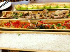 -胡须哥网红竹筒菜