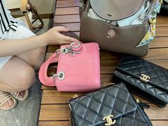 -聚云奢二手奢侈品黄金手表包包回收·中古店(三里屯总店)