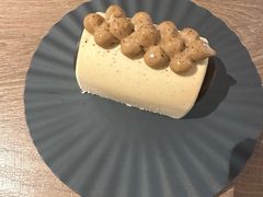 -潮一不贰·法式甜品·生日蛋糕·西式简餐(外滩店)