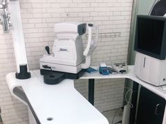 -诺柯视眼镜-蔡司依视路官方工厂店(淞南一店)