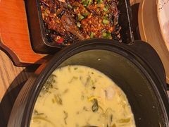 -草窝烤鸭·新京菜(振华广场店)