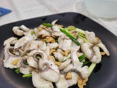 果仁炒生鱼片-禄源公·老莞诚饭店