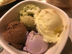 冰淇淋自助-哥老官重庆美蛙鱼头(西湖银泰十一哥店)