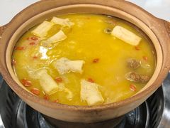 鸡煲花胶汤-港迹·鲜围煮海鲜火锅(湖州时代广场店)