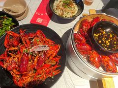 -巴厘龙虾·榜首油焖大虾(音乐学院·沿江酒馆店)