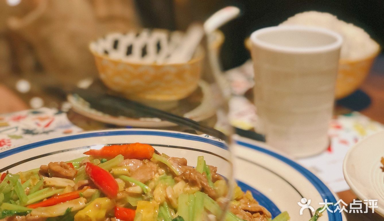 杭州探店｜氛围感川菜馆超下饭