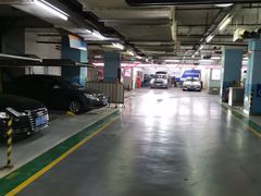 -环球港-停车场