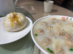 蟹黄包-留芳·文旅古月楼(老街店)