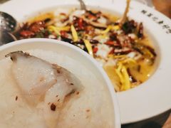 -太二酸菜鱼(菱角湖万达店)