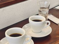-Café Monson