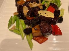 黑金雪花牛肉粒-上海和平饭店龙凤厅 Dragon Phoenix