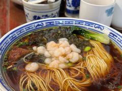 红汤底-同得兴 Since·1995 传统苏式面馆(嘉馀坊店)