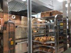 面包甜点陈列柜-熊叔熊婶面包房(团结湖店)
