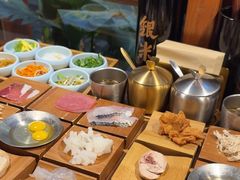 -银米·云南传统过桥米线(双廊黑金冠店)
