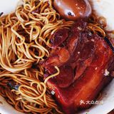 咸菜和拌面真是绝配大肉看着油其实肥而不腻