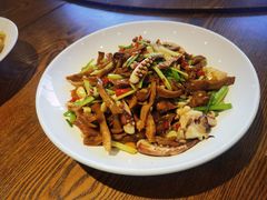 -赶海部落海鲜城(海阳路店)