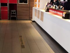 -麦当劳(汉口火车站候车室店)