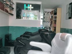 -黑奥秘脱发白发中心