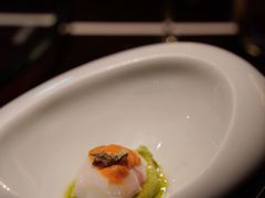 香椿蚕豆泥海胆温泉蛋-杭州西子湖四季酒店·金沙厅