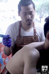 -鬼手纹身小鬼店