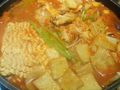 部队年糕鸡肉火锅-花腰餐吧Bistro烧烤 傣味(传媒大学店)