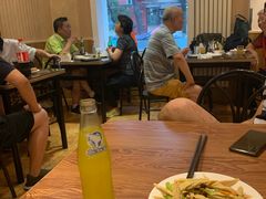 大堂-清真吴记门钉肉饼·喜多利